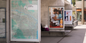 Affiche imprimée 105gr à dos bleu